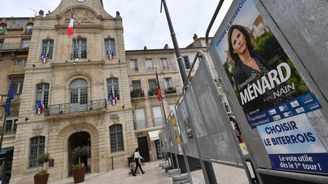 Béziers : le couvre-feu décidé par Robert Ménard en 2014 désavoué par le Conseil d'Etat