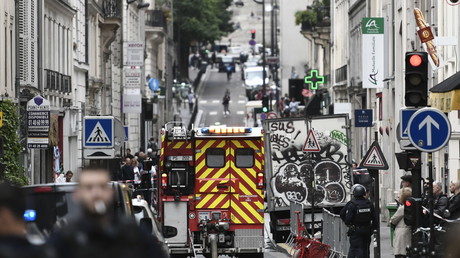 Paris : un forcené interpellé après une prise d'otages dans le Xe arrondissement (IMAGES)