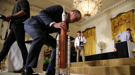 Un modèle du Space Launch System de la Nasa, installé à la Maison blanche pour le discours de Donald Trump, le 18 juin 2018 (illustration)
