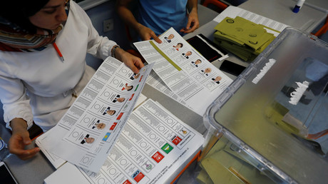 Illustration : un bureau de vote le jour de l'élection présidentielle en Turquie, le 24 juin 2016