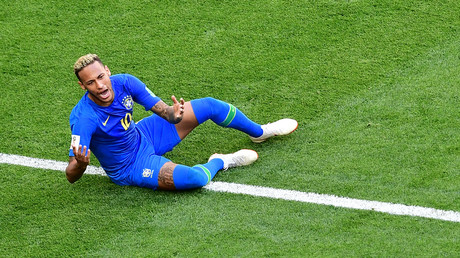 Un bar brésilien offre une tournée générale à chaque chute de Neymar