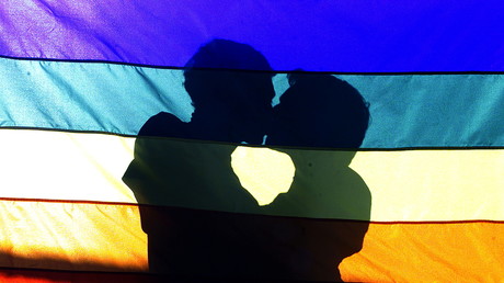 «LGBT hors de France» : des tags homophobes dans le Marais en amont de la marche des fiertés à Paris