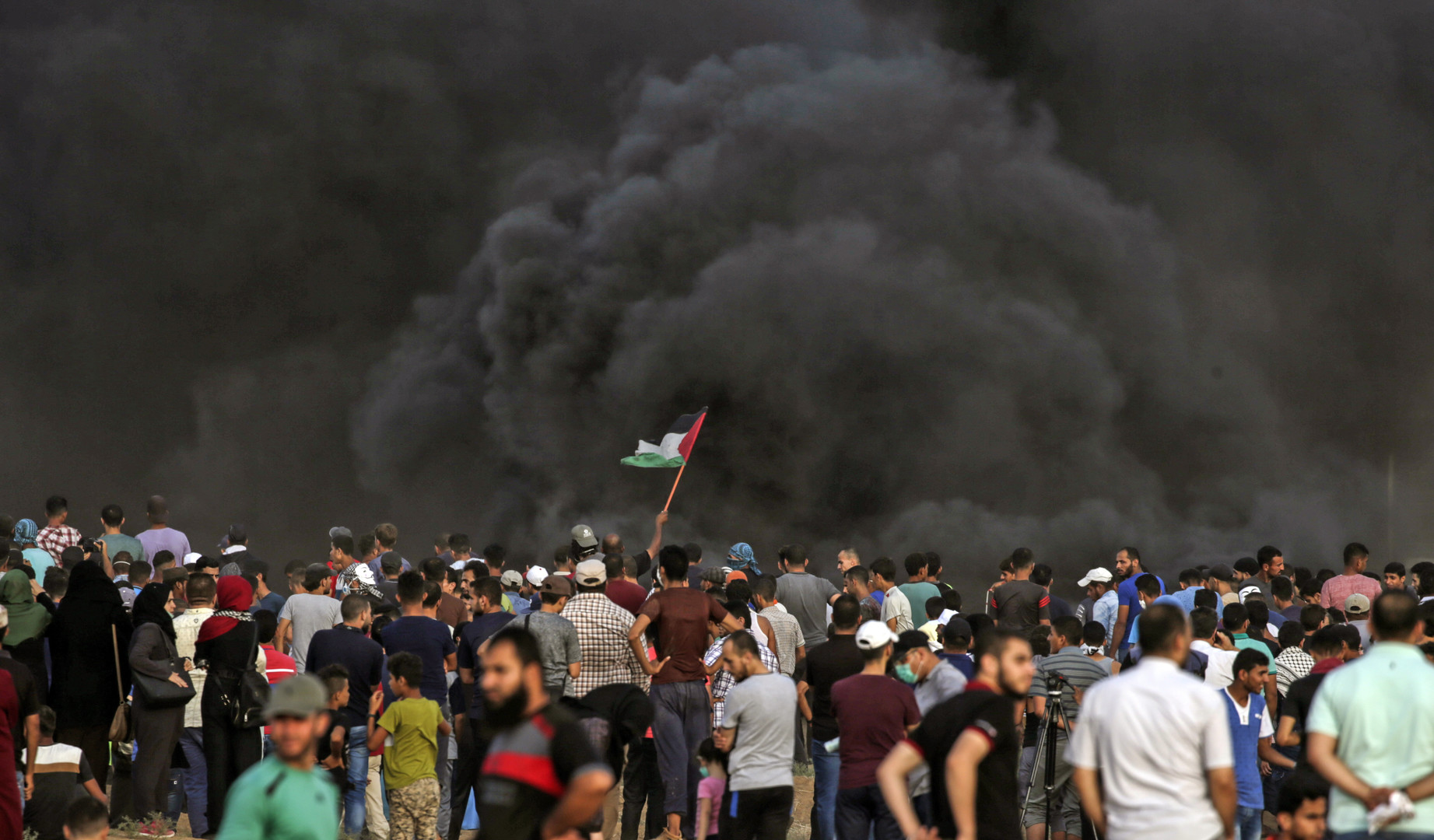 100 jours de la «Marche du retour» : un adolescent tué et des dizaines de blessés à Gaza (IMAGES)
