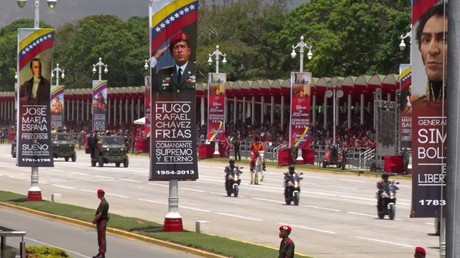 Caracas : Nicolas Maduro assiste à un défilé militaire marquant l’indépendance du Vénézuela