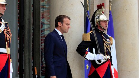 Popularité : Emmanuel Macron ne profite pas de l'effet Mondial