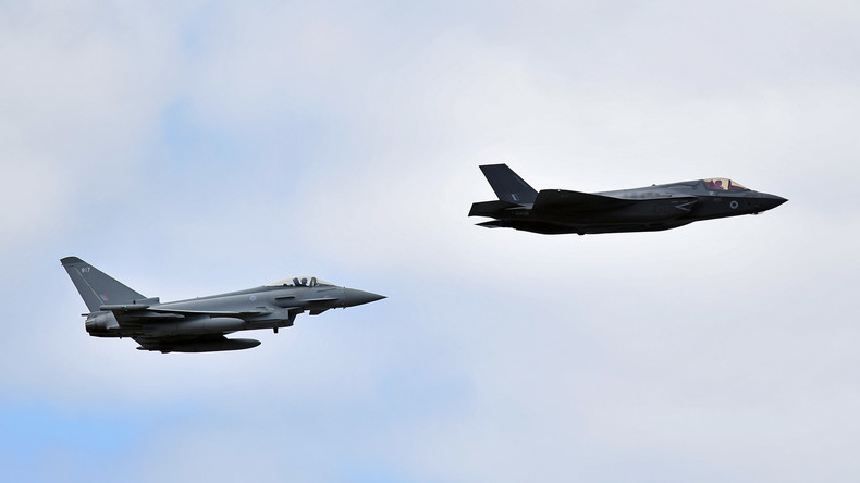 Un avion de chasse espagnol de l'OTAN tire un missile en Estonie... par erreur