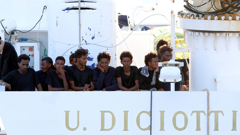 Migrants : le conseil du patron de Frontex pour éviter la création de sociétés parallèles