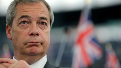 Nigel Farage est de retour pour un «vrai Brexit» et veut «donner une leçon» à la classe politique