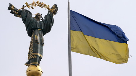 Triste fête de l'indépendance à Kiev : l'invité d'honneur américain regarde déjà ailleurs