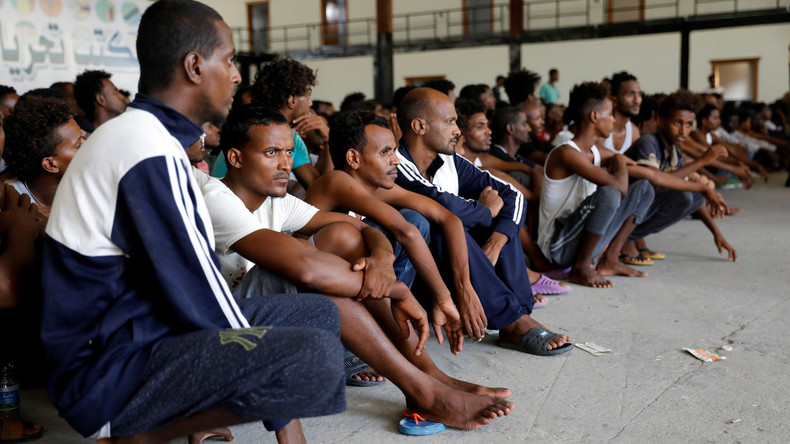 Libye : des centaines de migrants auraient fui les combats... et leur centre de rétention (VIDEO)