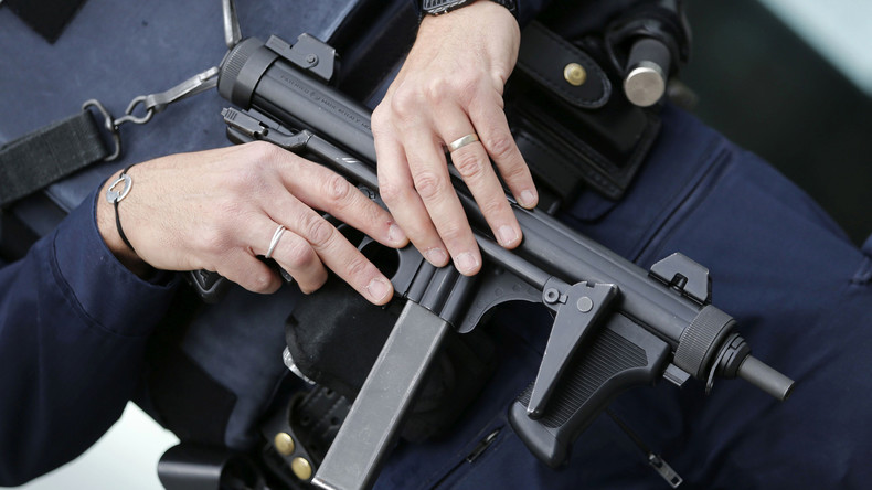Les policiers municipaux seront-ils bientôt tous armés ? (VIDEO)