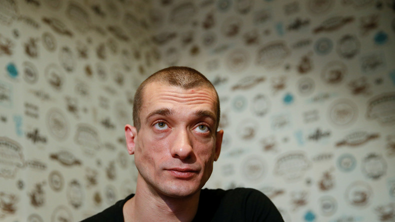 Incendie à la Banque de France : l'artiste russe Piotr Pavlensky libéré sous contrôle judiciaire