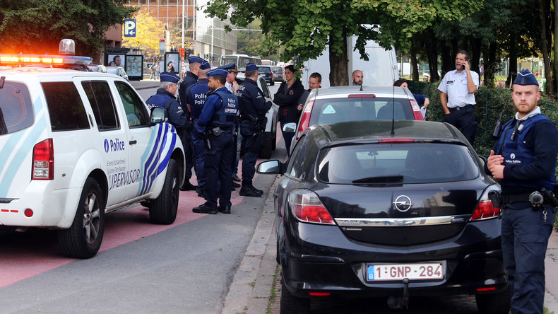 Attaque au couteau à Bruxelles, un policier blessé (IMAGES)