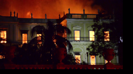 Brésil : le musée national ravagé par un violent incendie, 20 millions d’œuvres détruites