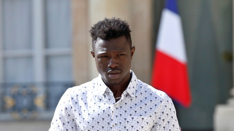 Héros d'un jour, Mamoudou Gassama a été naturalisé français