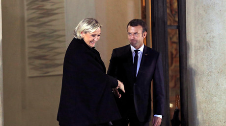 Le président de la République Emmanuel Macron et la présidente du Rassemblement national Marine Le Pen, en novembre 2017 (image d'illustration).