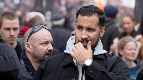 Alexandre Benalla devant Vincent Crase, à sa gauche, lors des manifestations du 1er mai 2018 (image d'illustration).