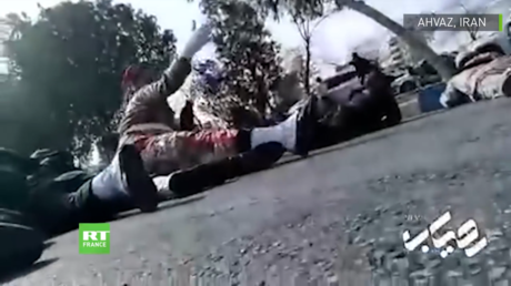 Attentat en Iran : le moment où les assaillants font feu sur la foule capturé en vidéo (IMAGES CHOC)