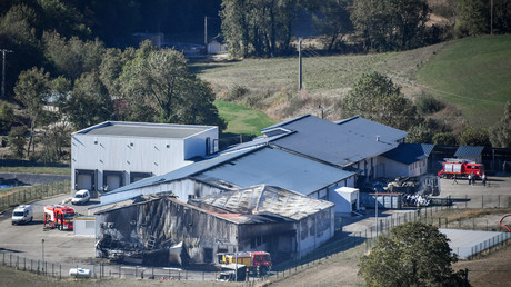 Destruction partielle d'un abattoir dans l'Ain : un incendie criminel, les vegans pointés du doigt