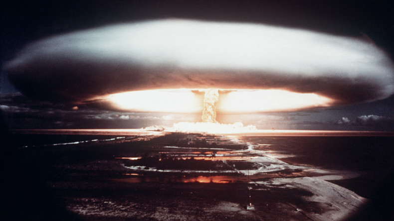Essais nucléaires en Polynésie : la France visée par une plainte pour crimes contre l’humanité