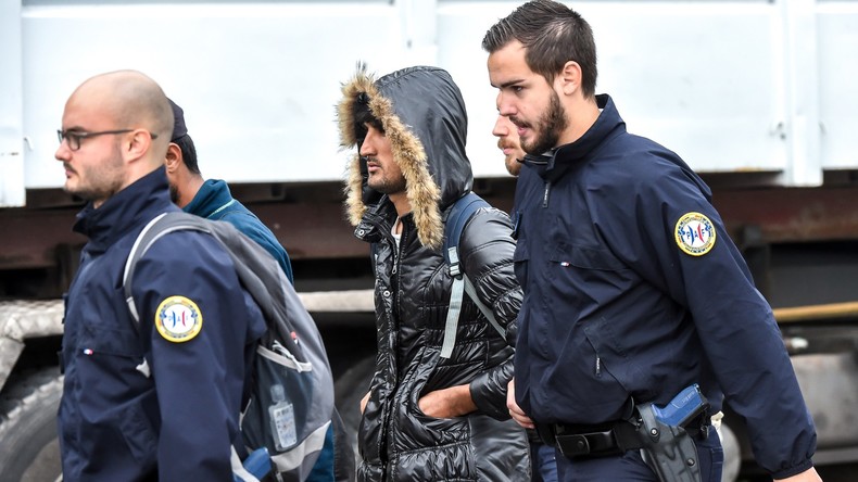 La France peine à expulser les immigrés clandestins faute de coopération des pays d'origine