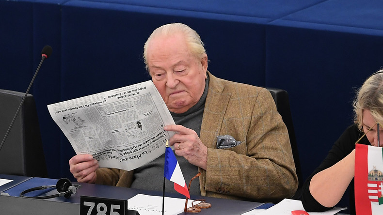 Européennes : Jean-Marie Le Pen souhaite figurer sur une liste RN conduite par Bruno Gollnisch