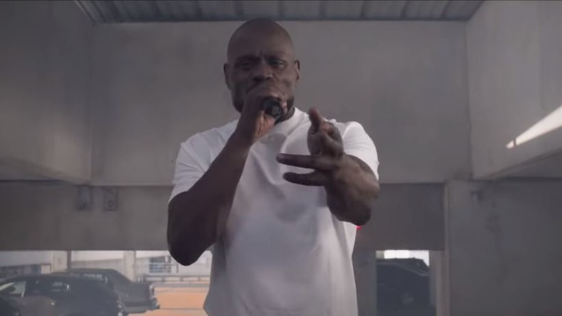 «Pas plus crédible que la France qui menace la Russie» : Kery James taquine la diplomatie française