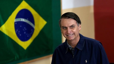 Présidentielle brésilienne : le nationaliste Jair Bolsonaro largement en tête du premier tour