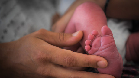 «Avoir un enfant en moins» pour des raisons écologiques : l'AFP poussée à expliquer une infographie