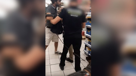 Un malvoyant expulsé d'un supermarché à Marseille à cause de son chien-guide (VIDEO)