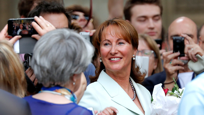 L'attitude d'Emmanuel Macron face aux Gilets jaunes : «un truc de mec», pour Ségolène Royal