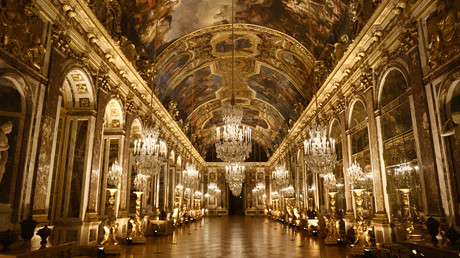 «Fier de ne pas prendre de bain» : le président iranien égratigne la France de Louis XIV  