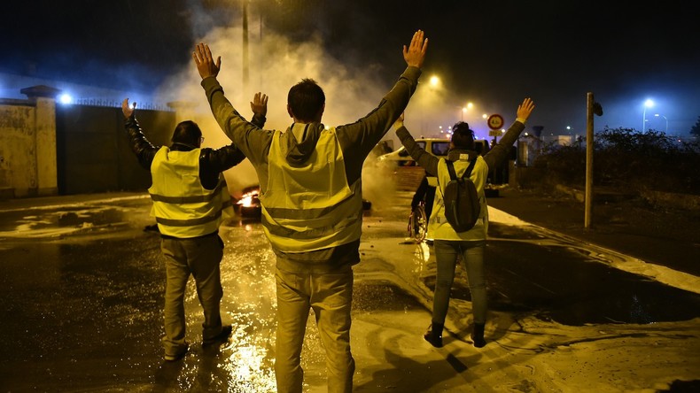Attention Macron : les Gilets jaunes, ça réfléchit…