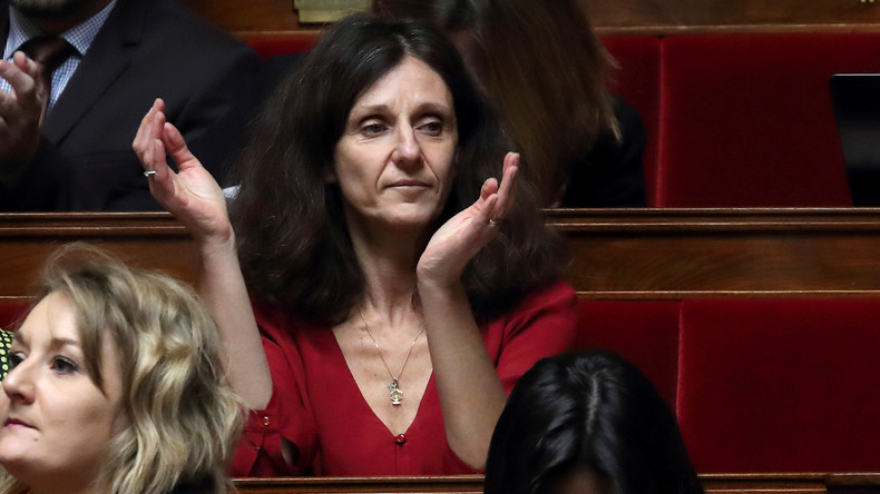 Interpellée par un Gilet jaune, une députée LREM avoue ne pas connaître le montant du SMIC (VIDEO)
