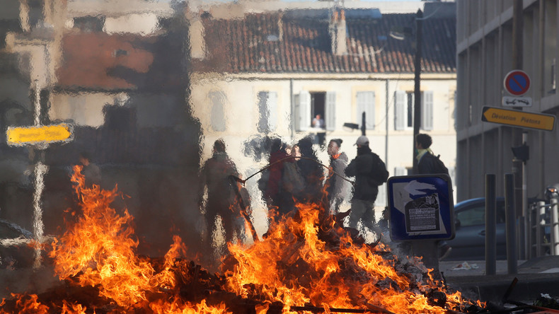 Mobilisation étudiante du 6 décembre : plus de 700 lycéens interpellés dans toute la France (VIDEO)