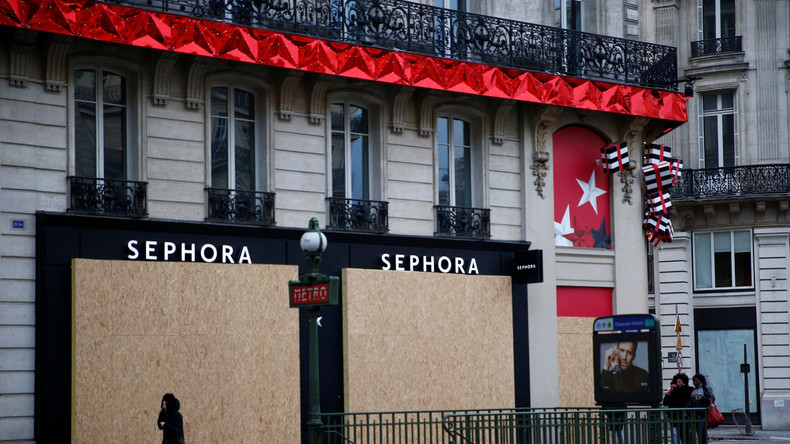 Troubles liés aux Gilets jaunes : une «catastrophe pour notre économie», selon Bruno Le Maire