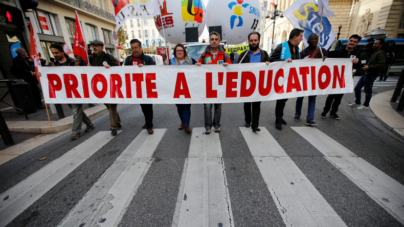 Après les Gilets jaunes et les Gyros bleus, les Stylos rouges rassemblent des profs «en colère»