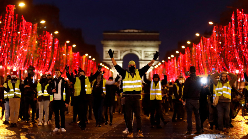 Les Gilets jaunes s'invitent au réveillon du Nouvel An 2019 (EN CONTINU)