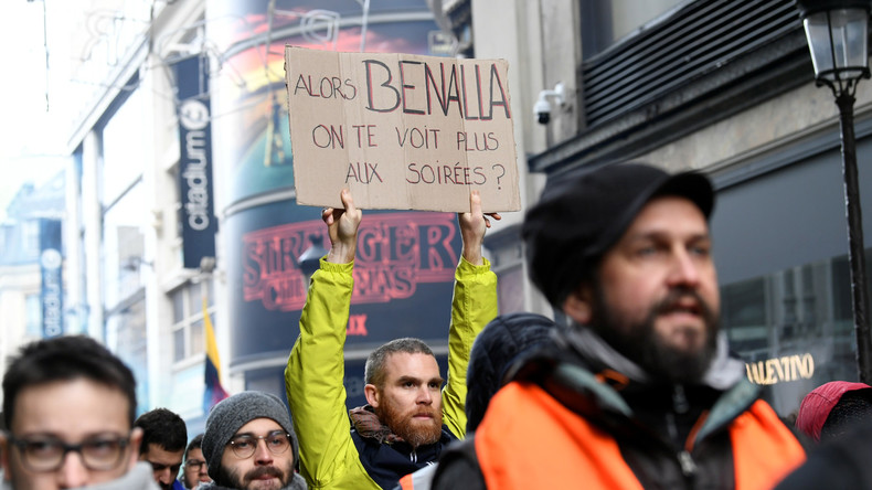«J'ai un peu le cœur jaune» : Benalla consulté par Macron sur la crise des Gilets jaunes ?