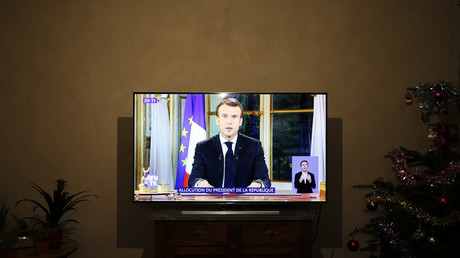 L'opposition tire à feu nourri sur les mesures de Macron face à la crise des Gilets jaunes