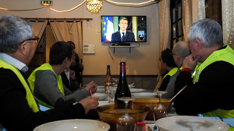 Ma (l) chronique, Ma chronique,  Macronique