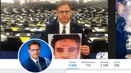 «Réveillez-vous !» : un eurodéputé italien brandit un gilet jaune au Parlement à Strasbourg (VIDEO)