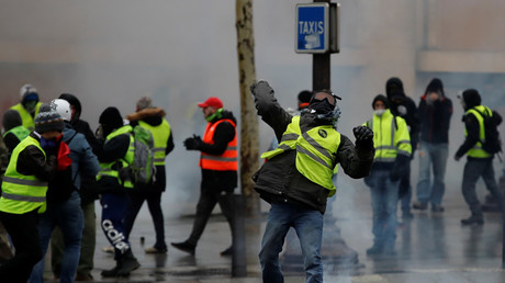 Gilets jaunes : le risque du grand défoulement, par Henri Guaino