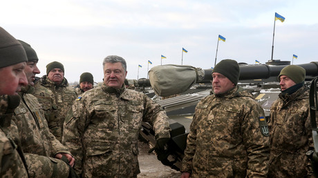 Ukraine : le président Porochenko annonce la fin de la loi martiale