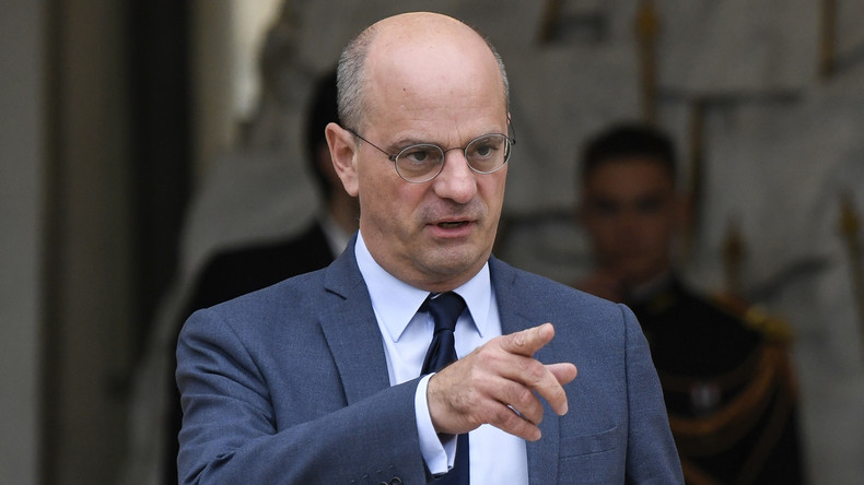Education : le gouvernement souhaiterait couper les allocations aux parents d'élèves violents