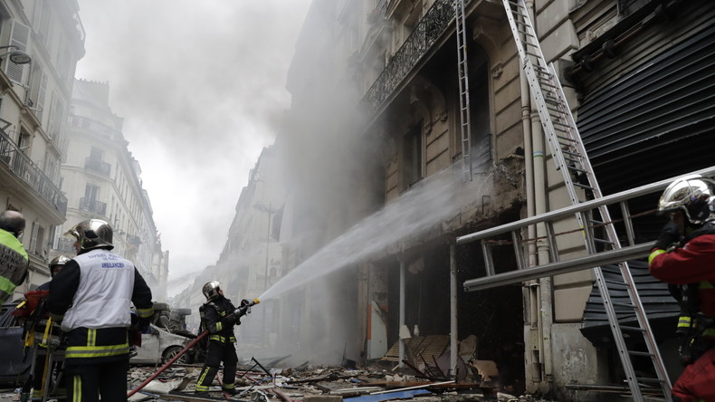 Paris : une forte explosion dans un immeuble du 9e arrondissement fait trois morts (IMAGES)