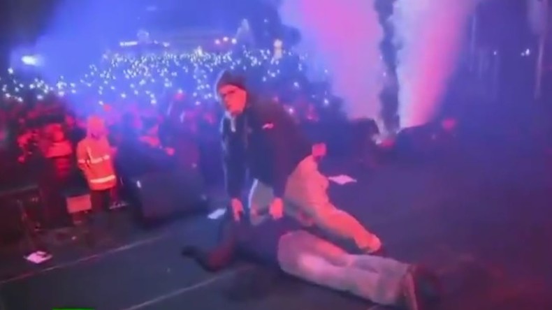 Poignardé sur scène, le maire de Gdansk, en Pologne, meurt à l'hôpital