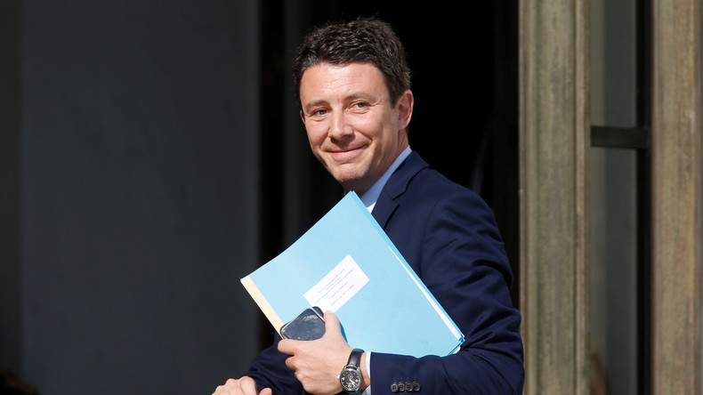 Griveaux accuse deux figures de proue des Gilets jaunes de vouloir «renverser» Macron