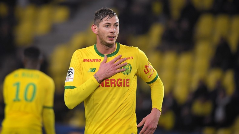 L'avion du footballeur italo-argentin Emiliano Sala disparaît au-dessus de la Manche