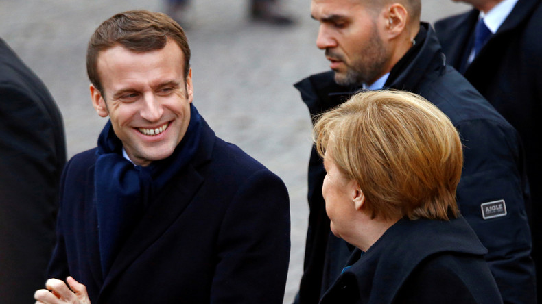 «Le charme romantique que le français ne m'apporte plus» : à Aix-la-Chapelle, Macron exalte l'Europe